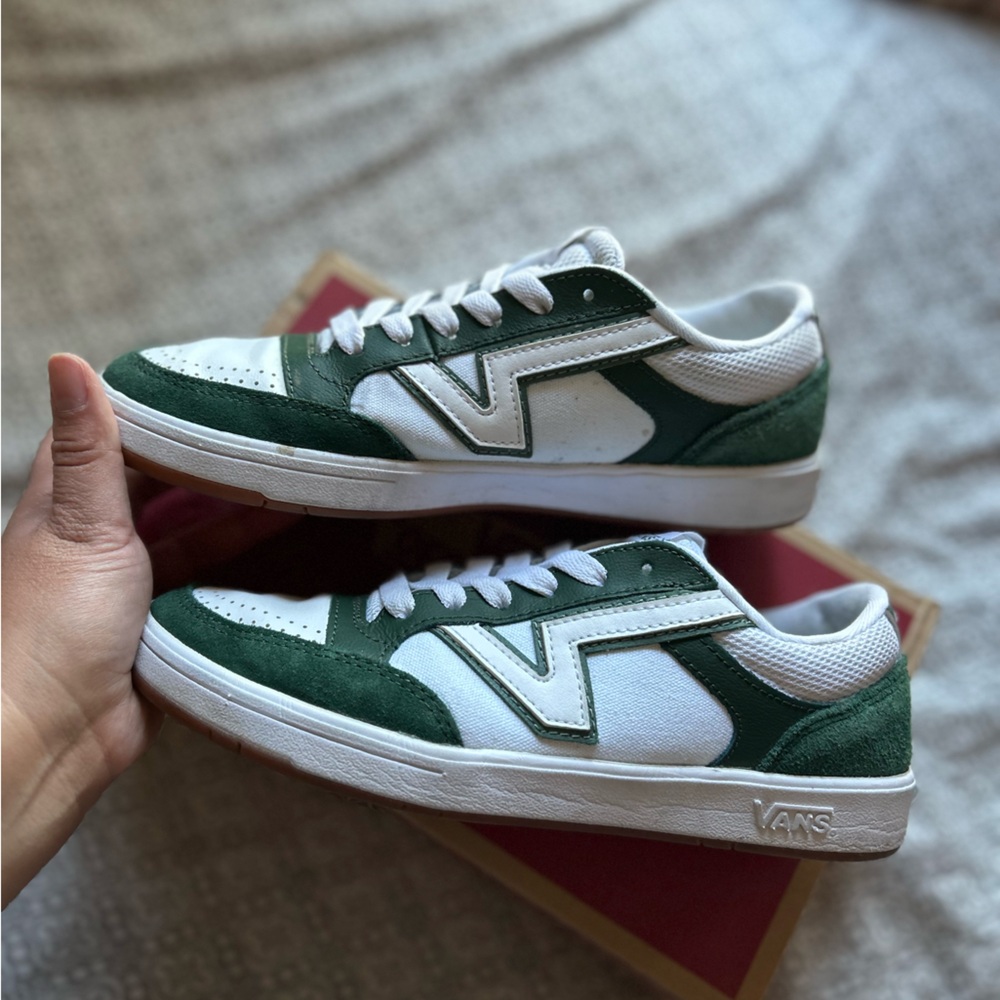 Vans Lowland